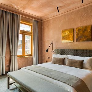 Superior King Suite